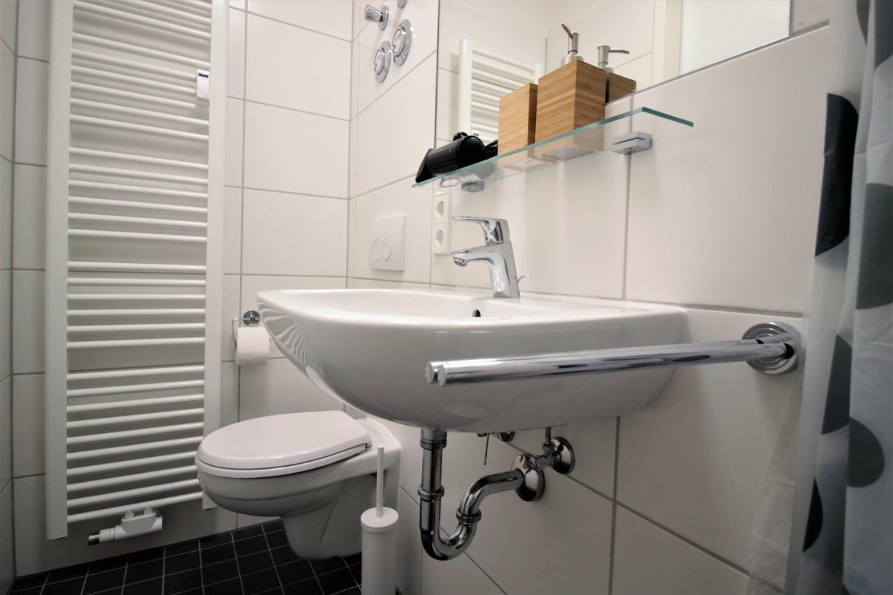 Studio Apartment - Balcony, Netflix, University Hospital Proximity Würzburg Eksteriør billede