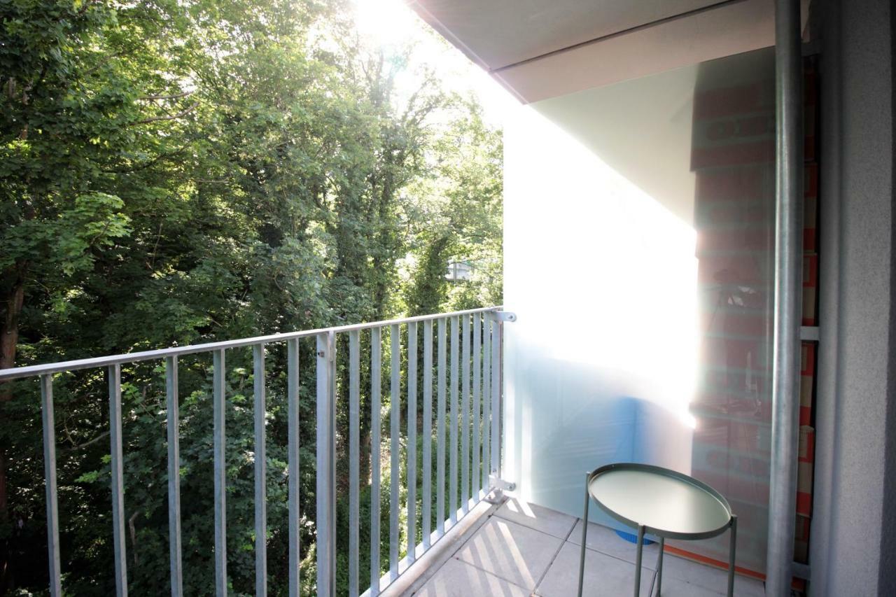 Studio Apartment - Balcony, Netflix, University Hospital Proximity Würzburg Eksteriør billede